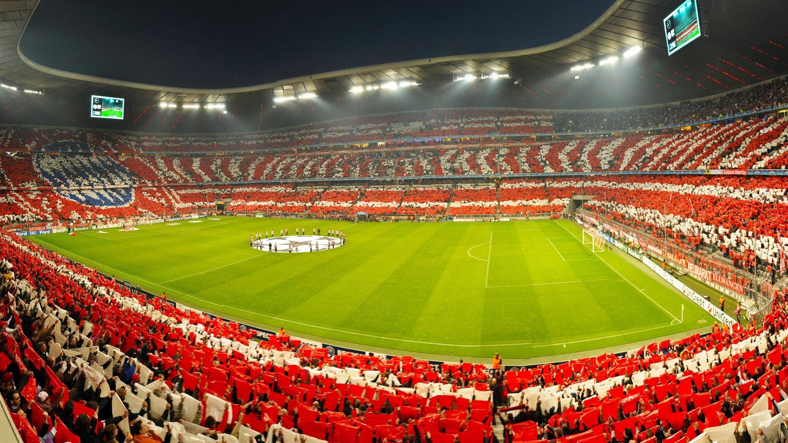 球队在欧冠小组中争夺小组头名形势紧张,欧冠小组怎么分组